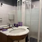 Quarto em Acomodações Particulares Leone Di *